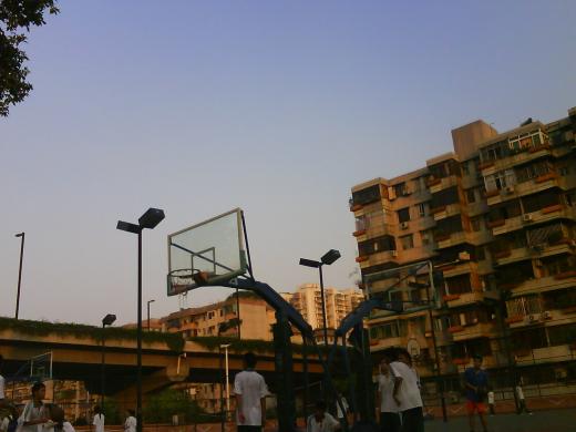 篮球场的天空